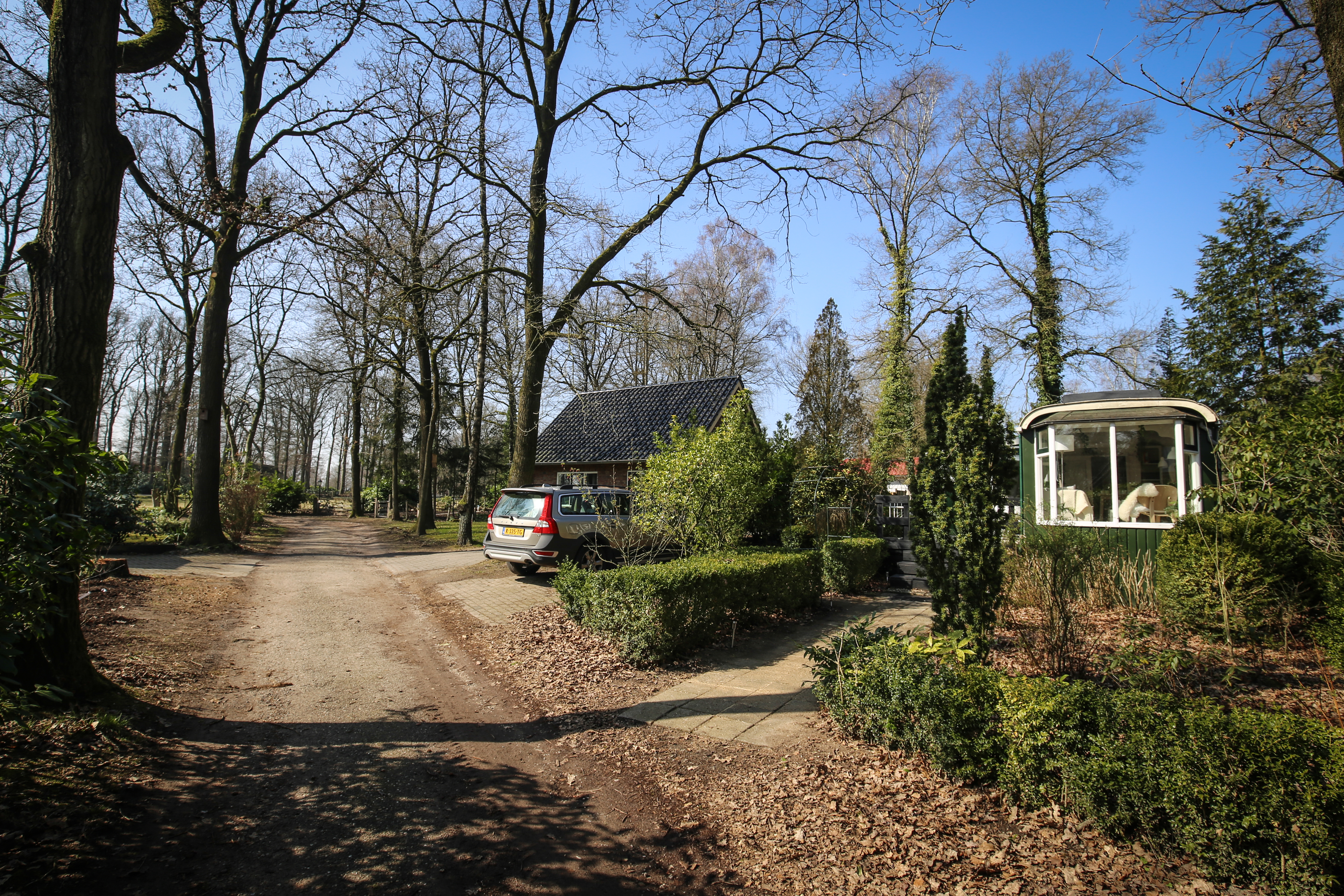 ligging incl parkeerplaats 1